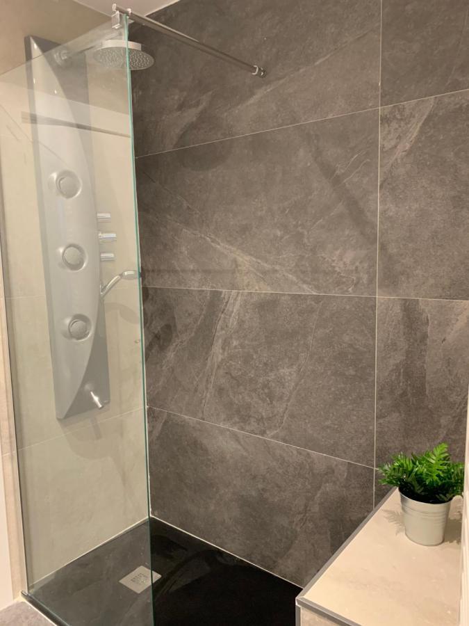 Apartamentos Santullano 1 Oviede Extérieur photo
